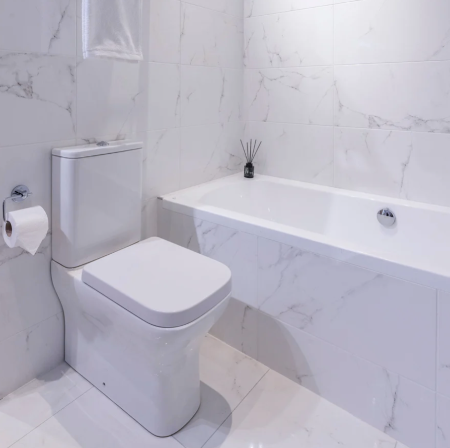 Classic White built in Bathtub